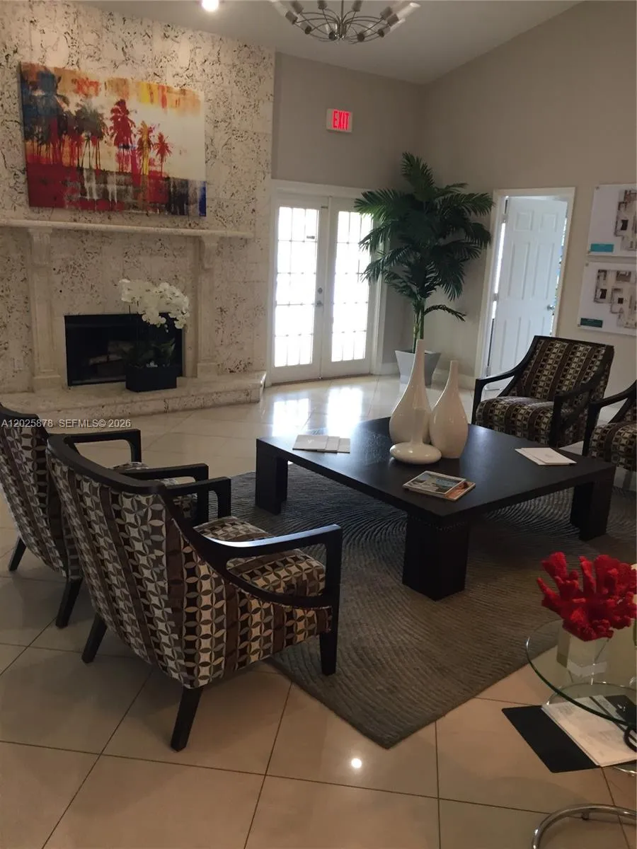12870 Vista Isles Dr # 517, Plantation FL 33325