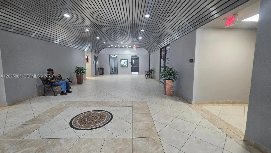 8370 W Flagler St # 246, Miami FL 33144