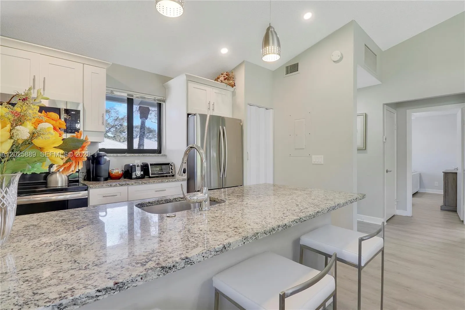 105 Club Dr # 105, Palm Beach Gardens FL 33418