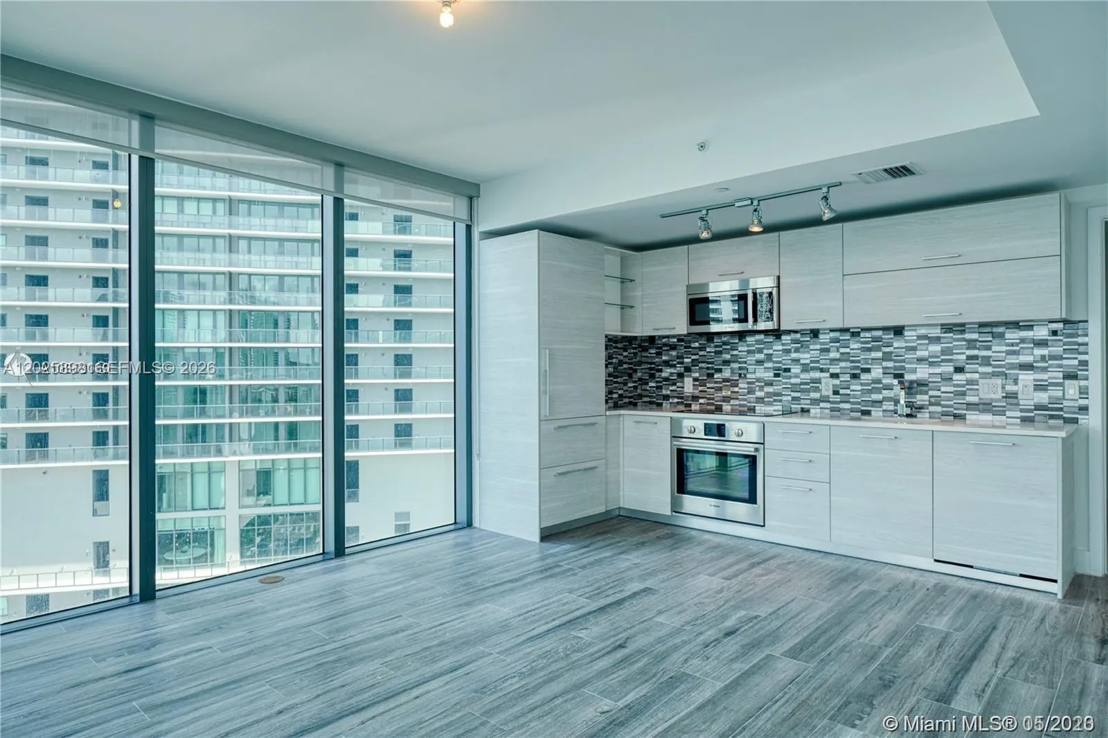 650 NE 32nd St # 1208, Miami FL 33137