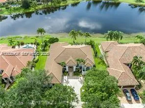 2708 Meadowood Dr # 2708, Weston FL 33332