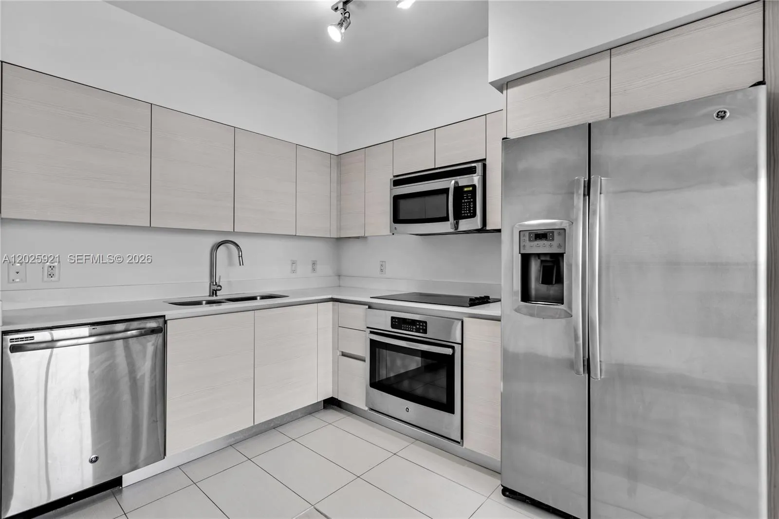 4250 Biscayne Blvd # 914, Miami FL 33137