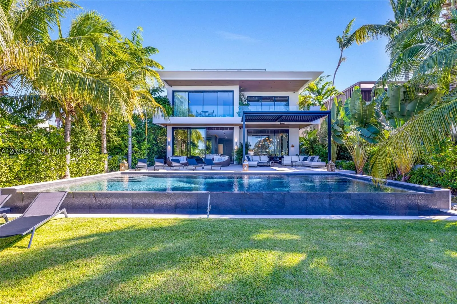 200 W Rivo Alto Dr, Miami Beach FL 33139