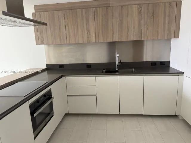 1000 Brickell Plz # 2104, Miami FL 33131