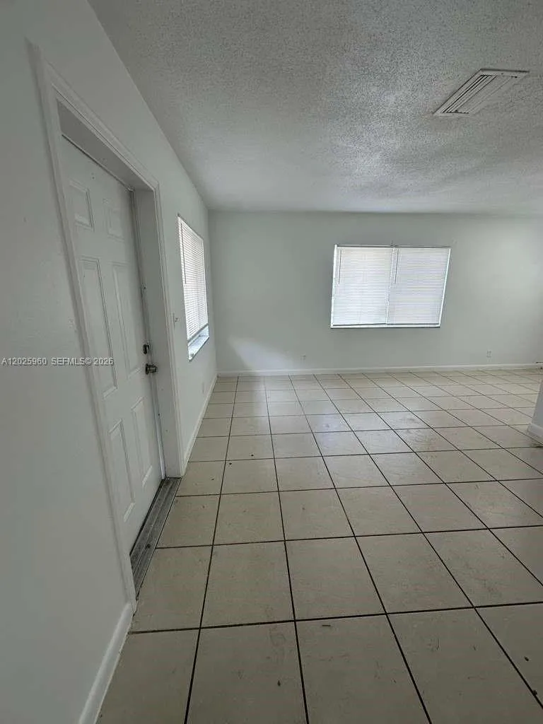 3961 NW 30th Ter # 1, Lauderdale Lakes FL 33309