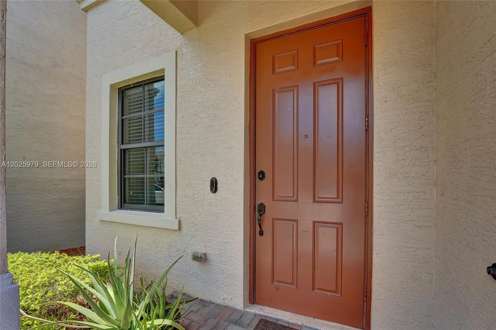 650 NE 191st Ter, Miami FL 33179