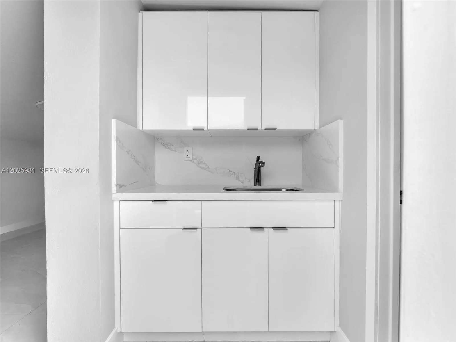10460 SW 43rd St # 2, Miami FL 33165