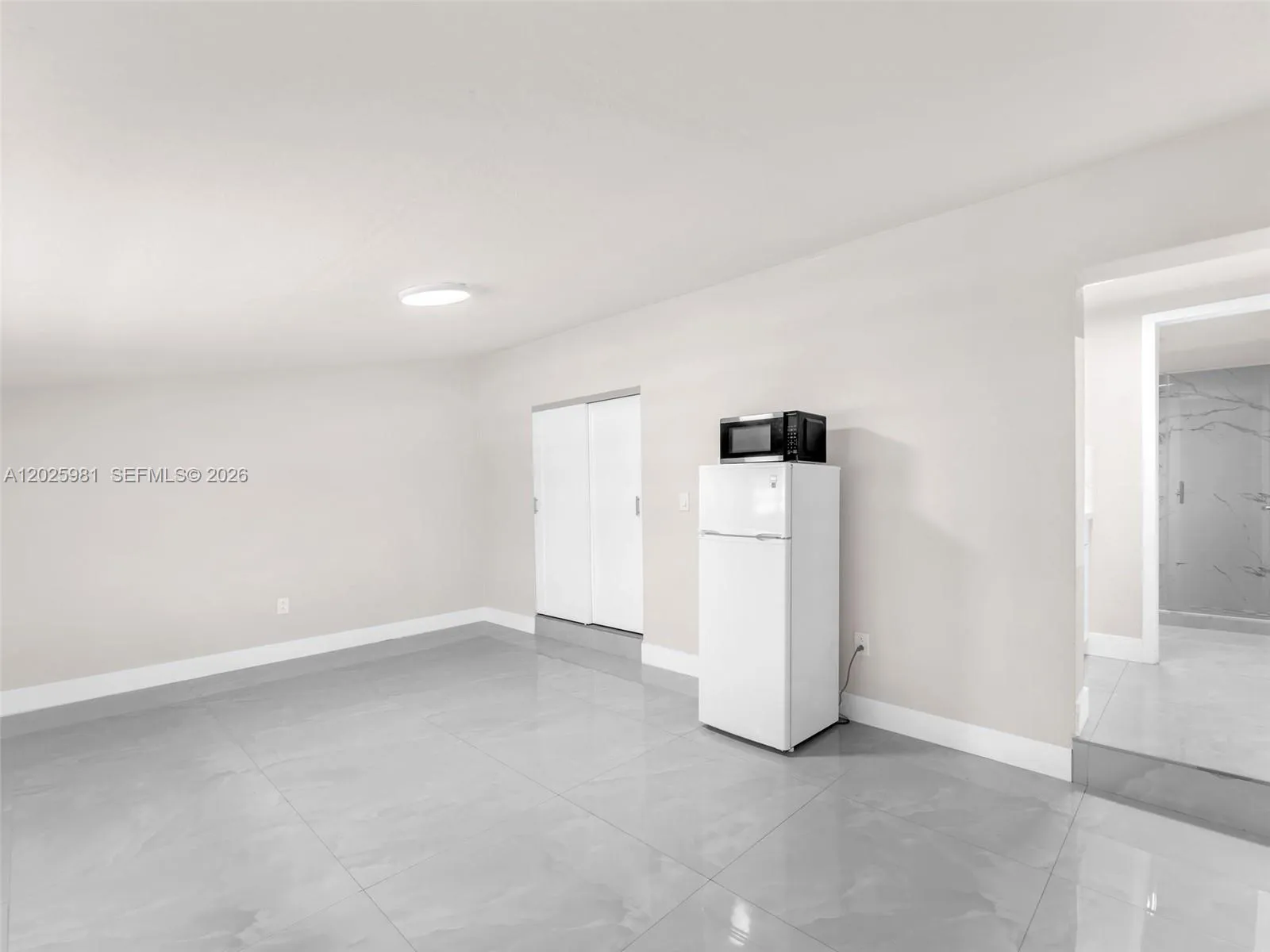 10460 SW 43rd St # 2, Miami FL 33165