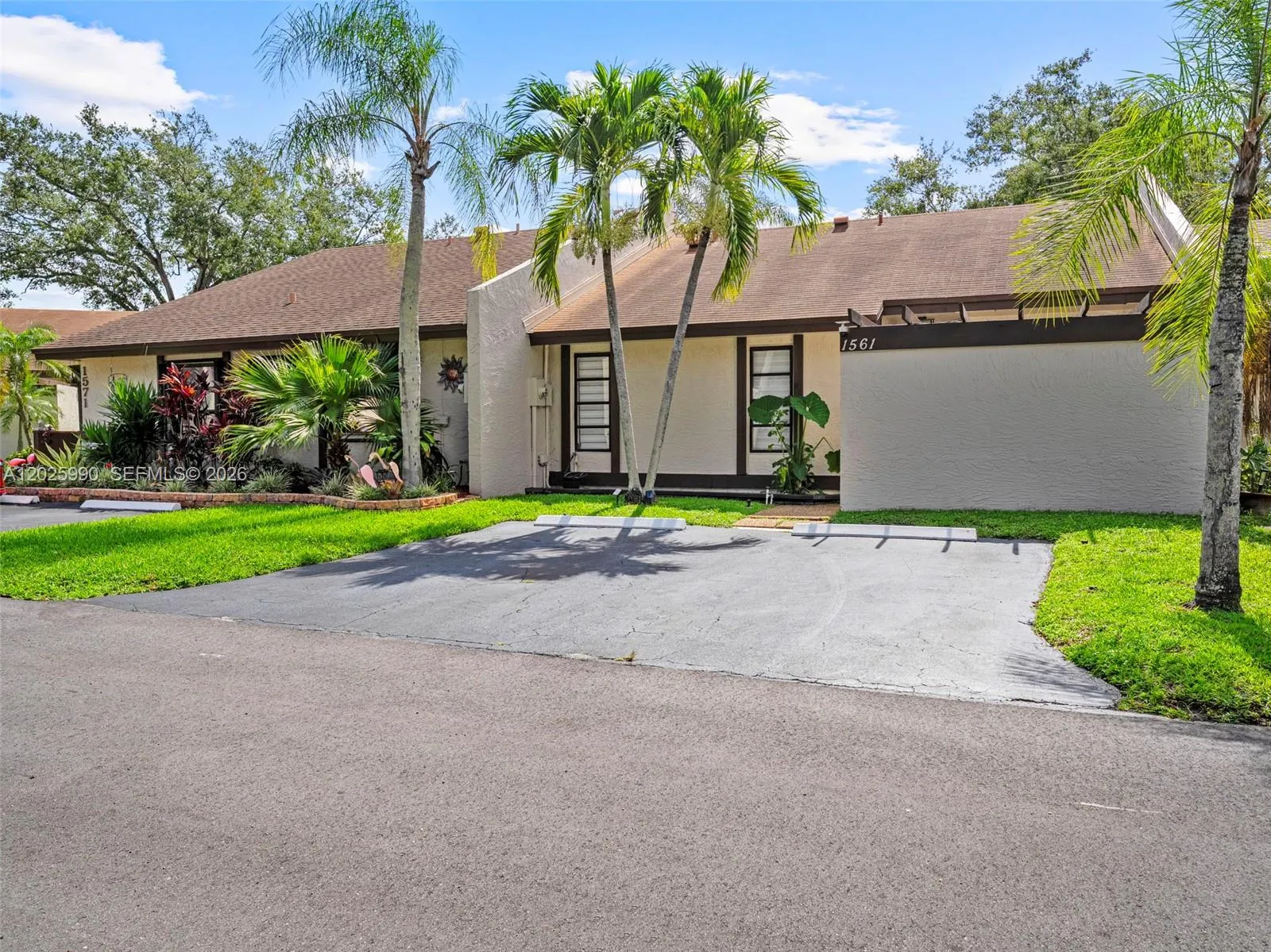 1561 NW 98th Ave # 1561, Pembroke Pines FL 33024