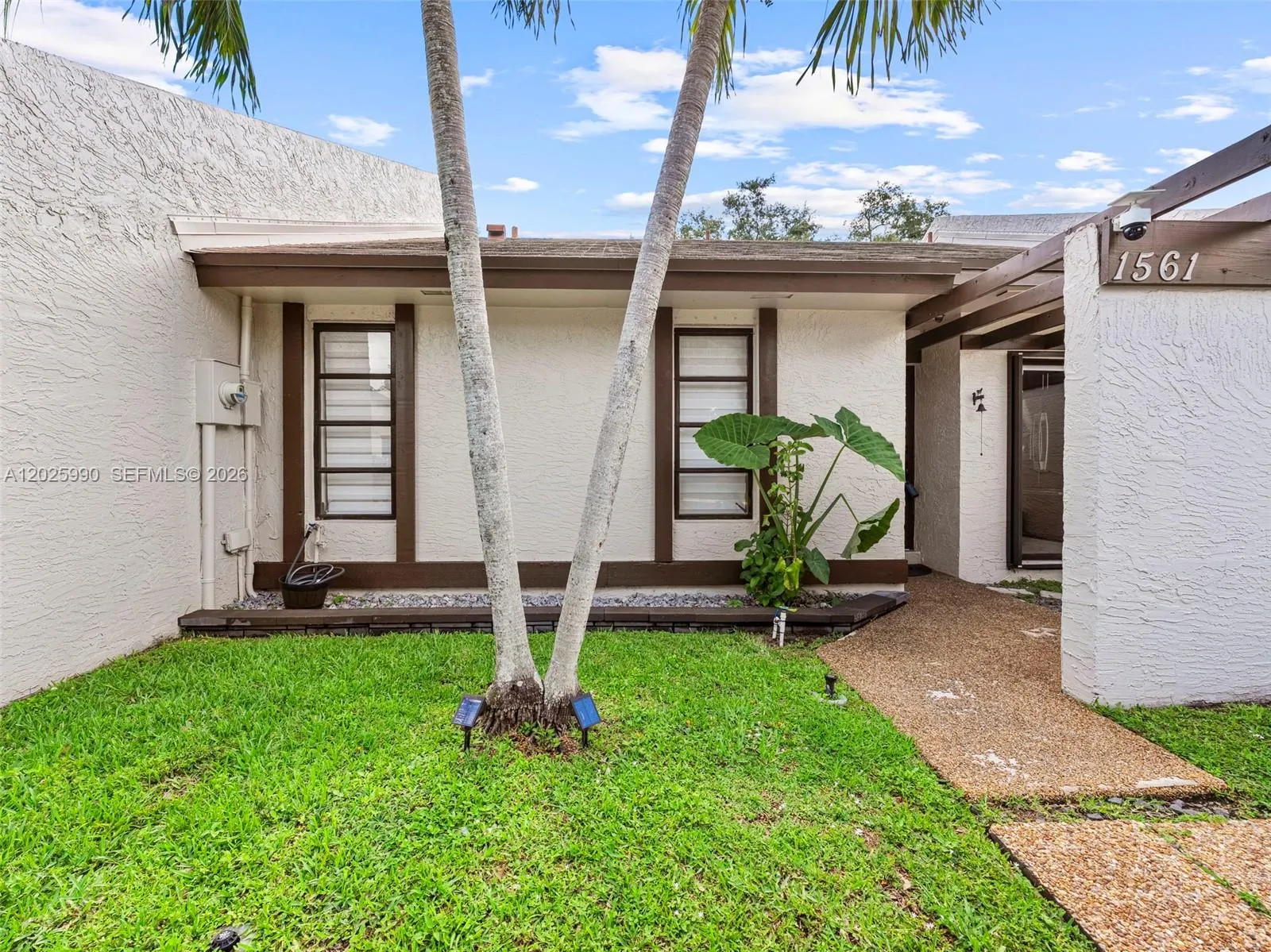 1561 NW 98th Ave # 1561, Pembroke Pines FL 33024