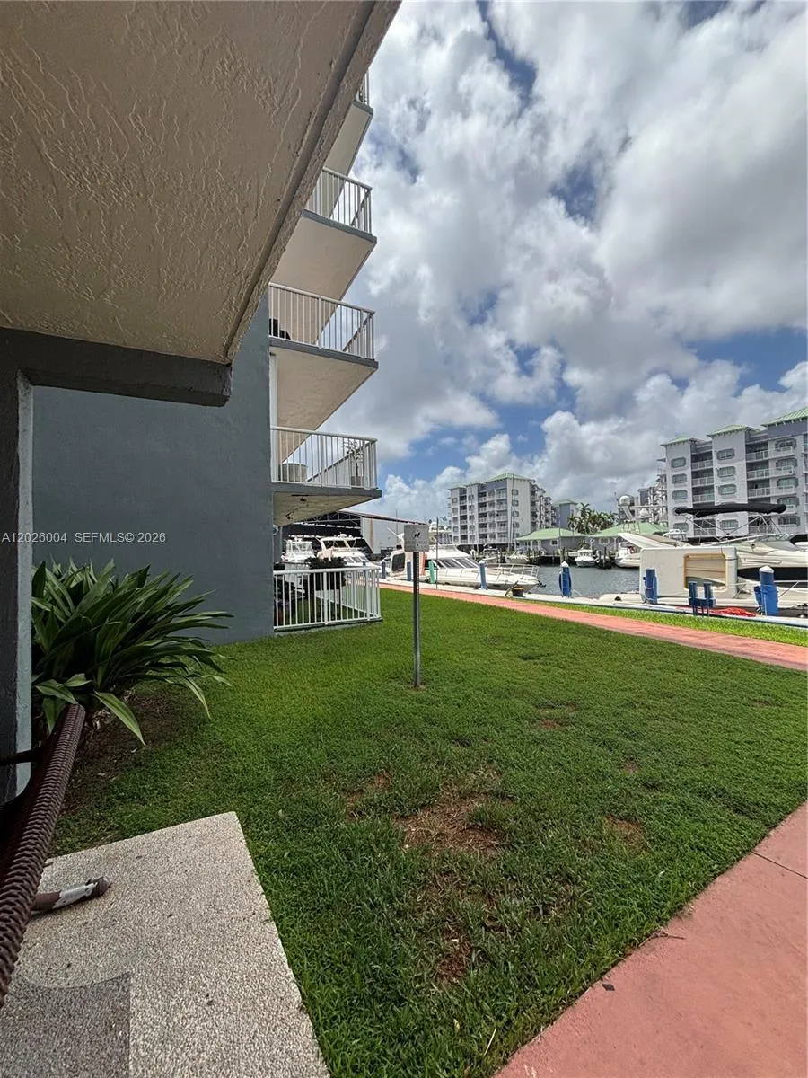 1800 NW 24th Ave # 314, Miami FL 33125