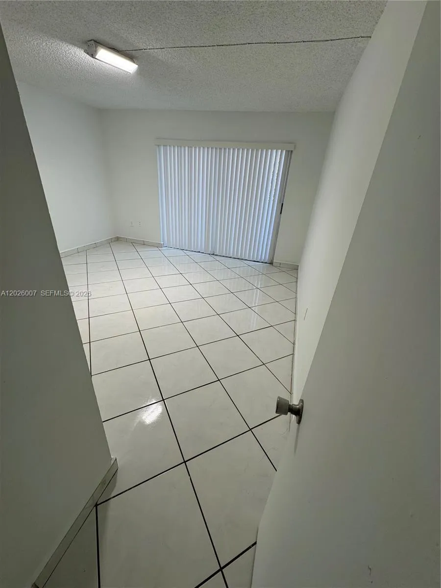 1555 W 44th Pl # 244, Hialeah FL 33012