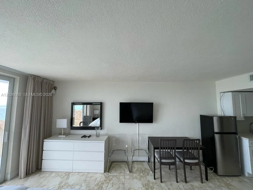19201 Collins Ave # 411, Sunny Isles Beach FL 33160