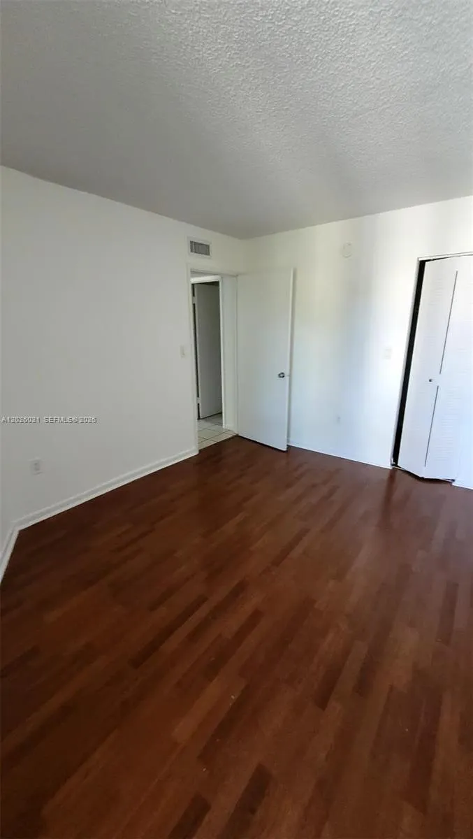 6995 NW 186th St # E301, Hialeah FL 33015