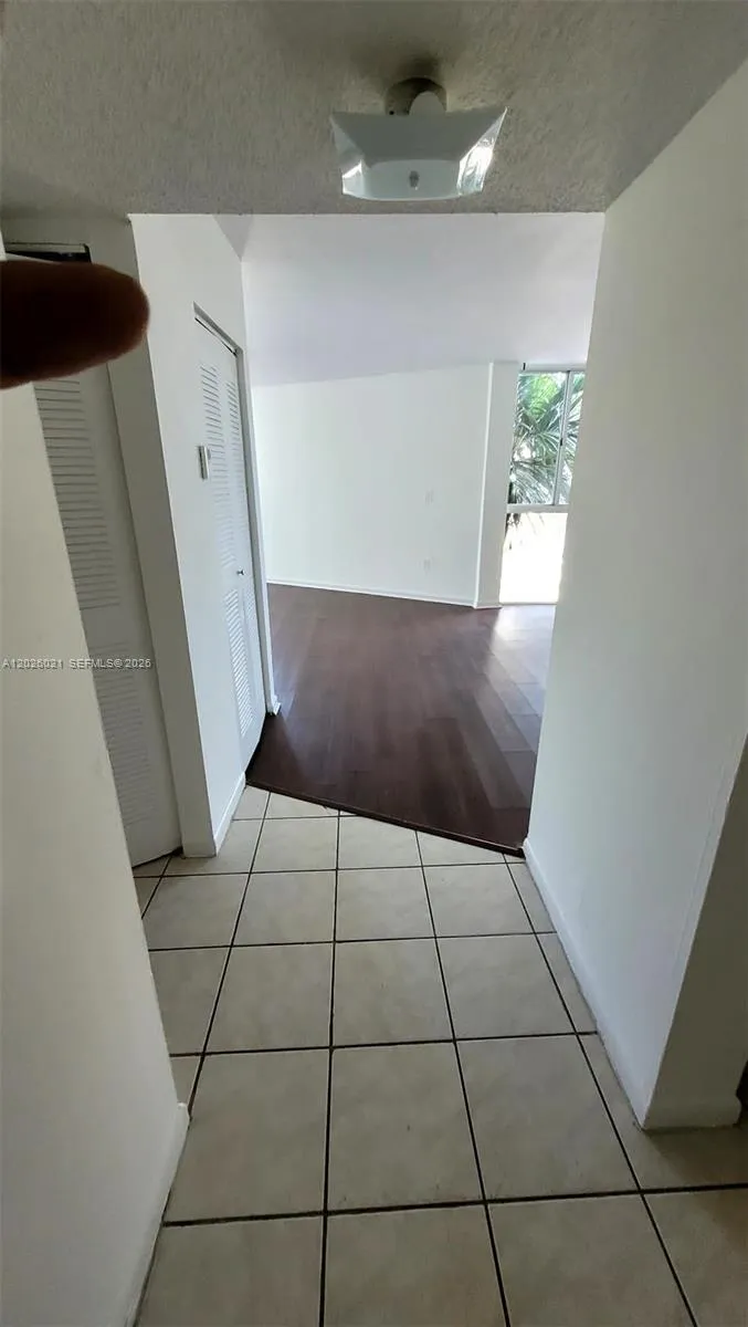 6995 NW 186th St # E301, Hialeah FL 33015
