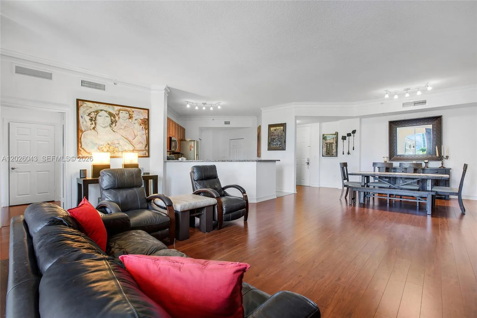 3001 NE 185th St # 610, Aventura FL 33180