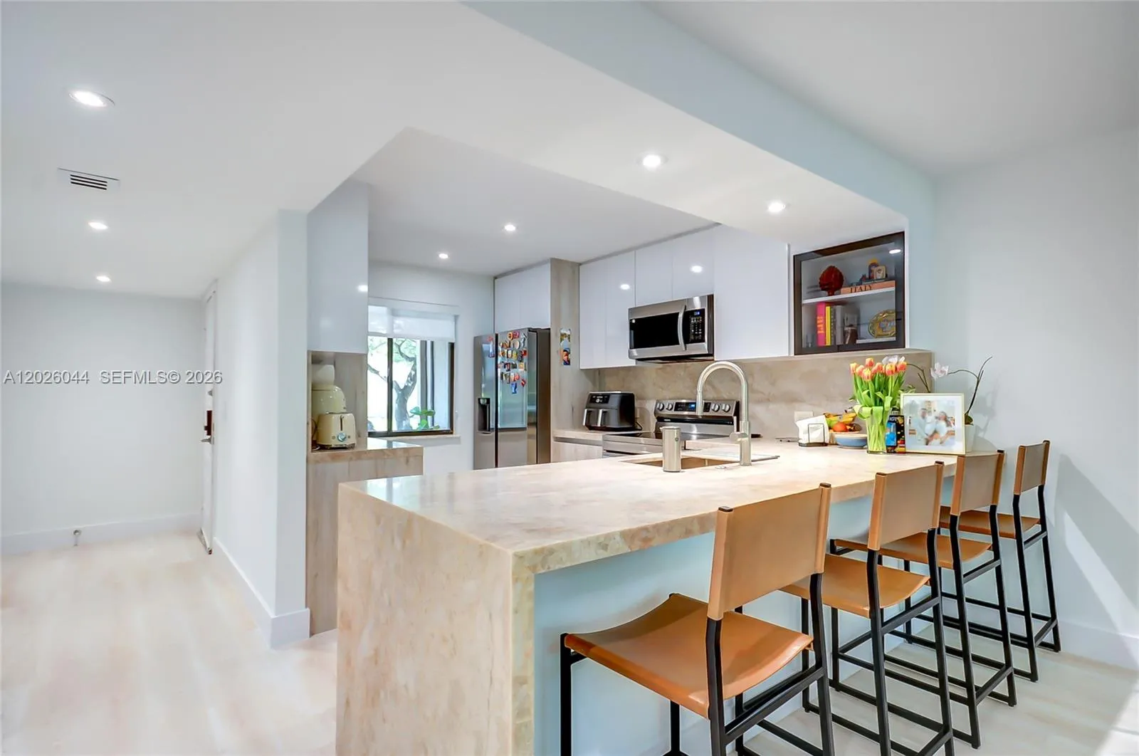 302 Lakeview Dr # 105, Weston FL 33326