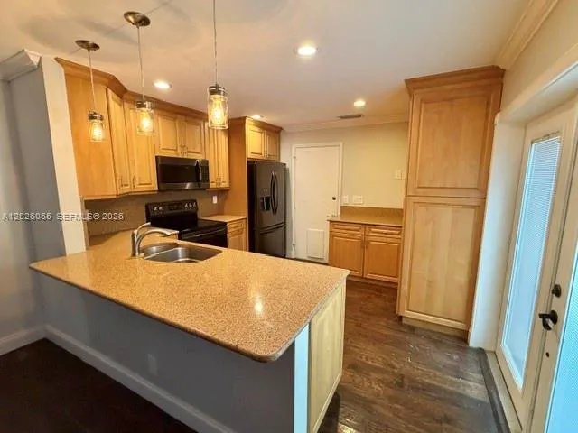 11197 Long Boat Dr, Cooper City FL 33026