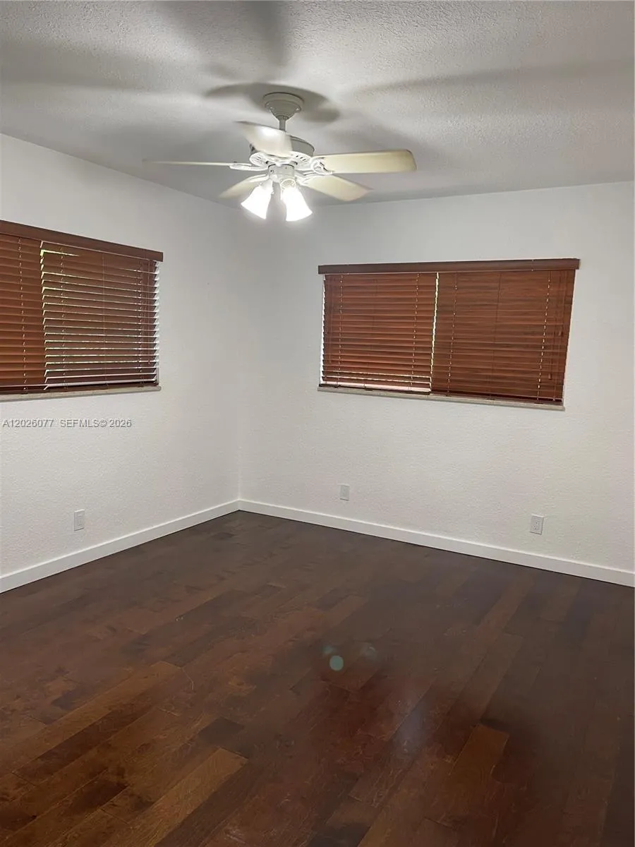 1230 Hollywood Blvd, Hollywood FL 33019
