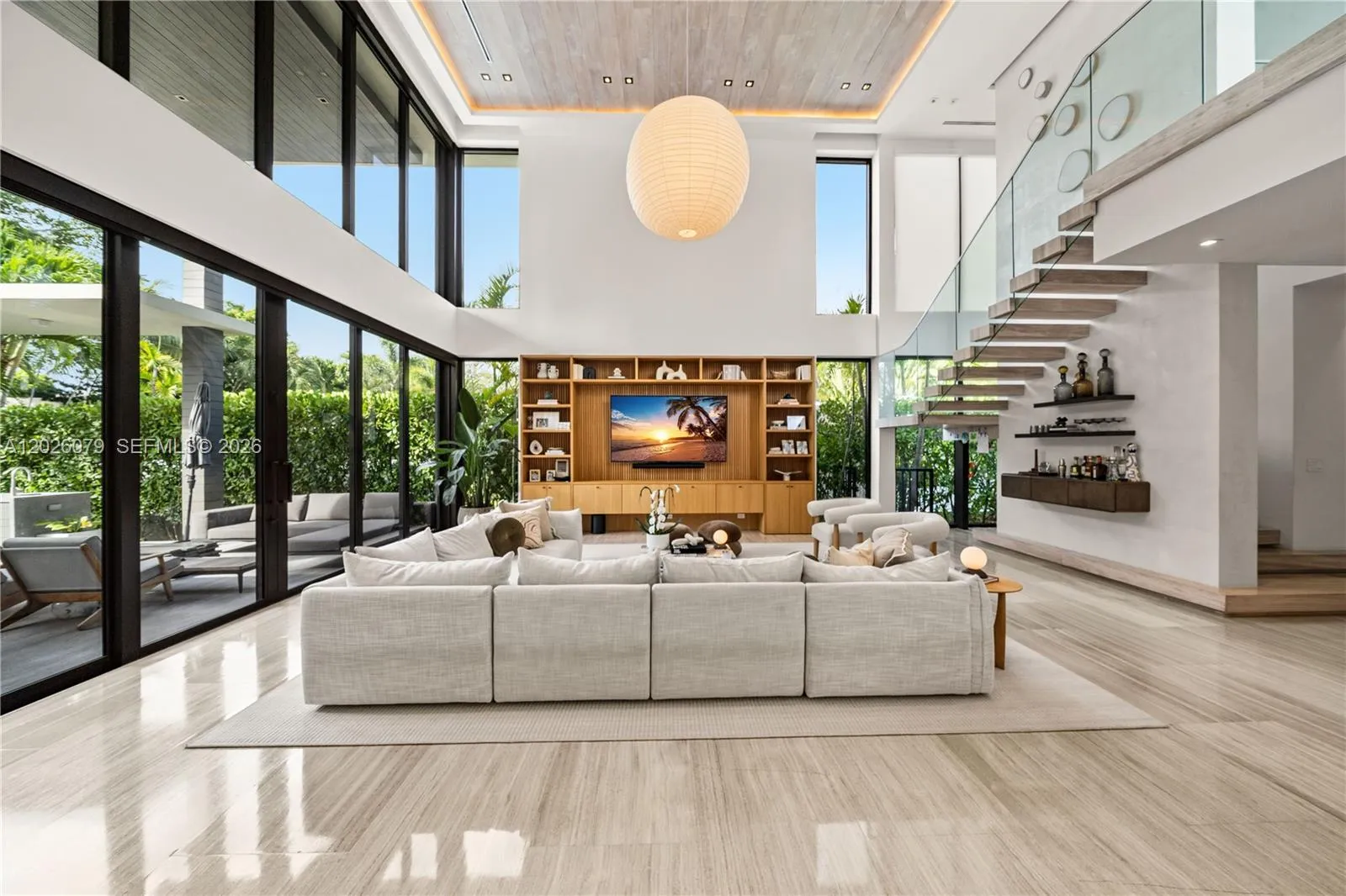 5061 N Bay Rd, Miami Beach FL 33140