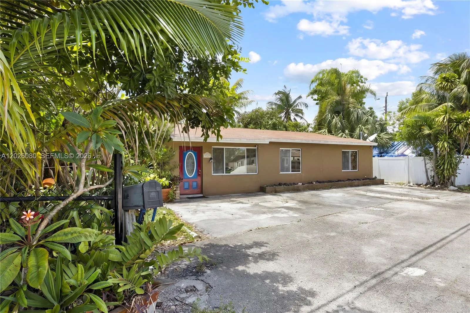 1975 SW 41st Ave, Fort Lauderdale FL 33317