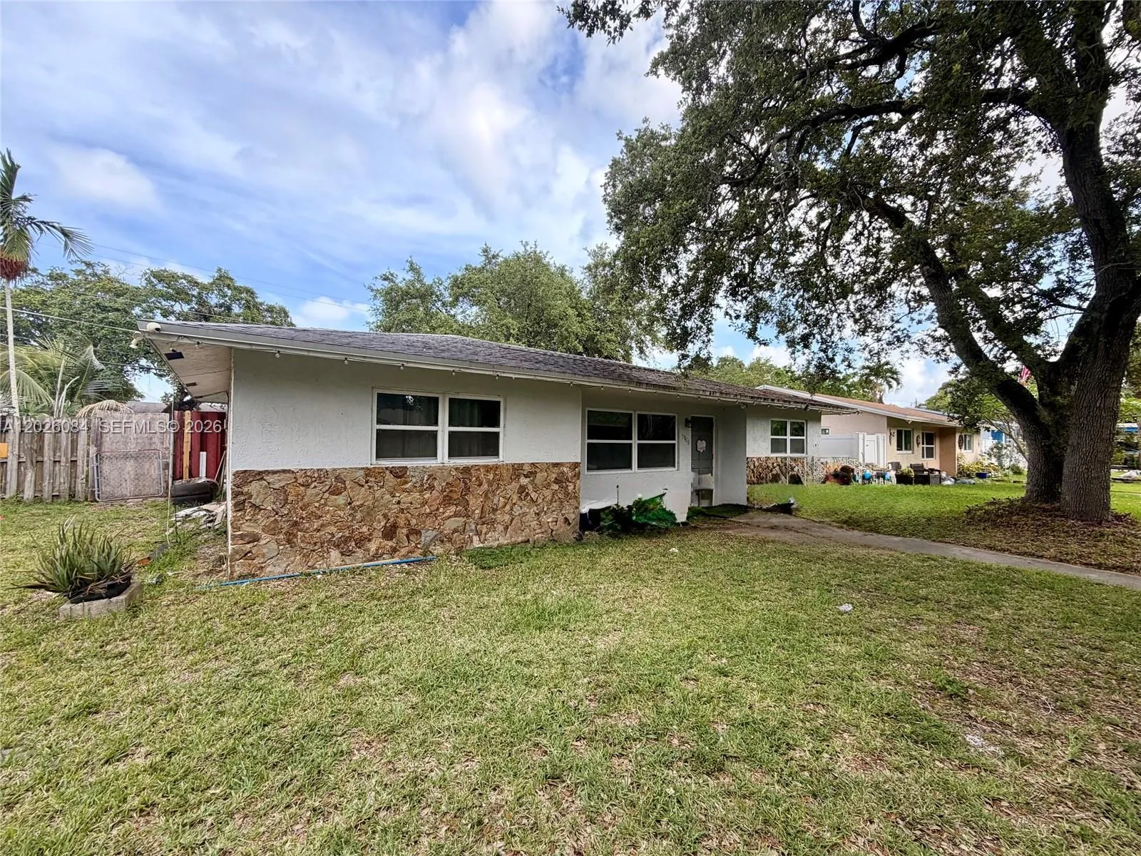 5180 SW 27th Ter, Dania Beach FL 33312