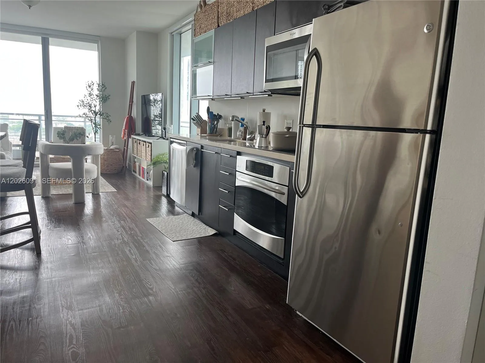 90 SW 3rd St # 1705, Miami FL 33130