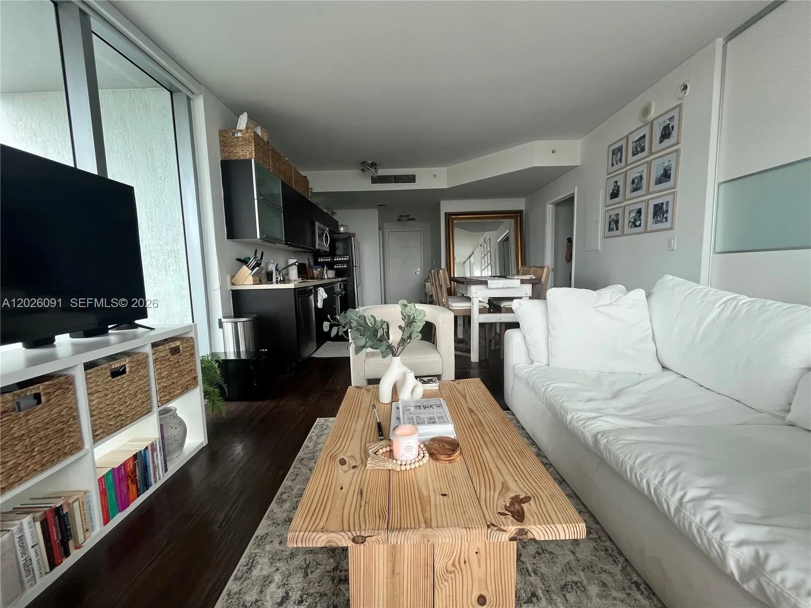 90 SW 3rd St # 1705, Miami FL 33130