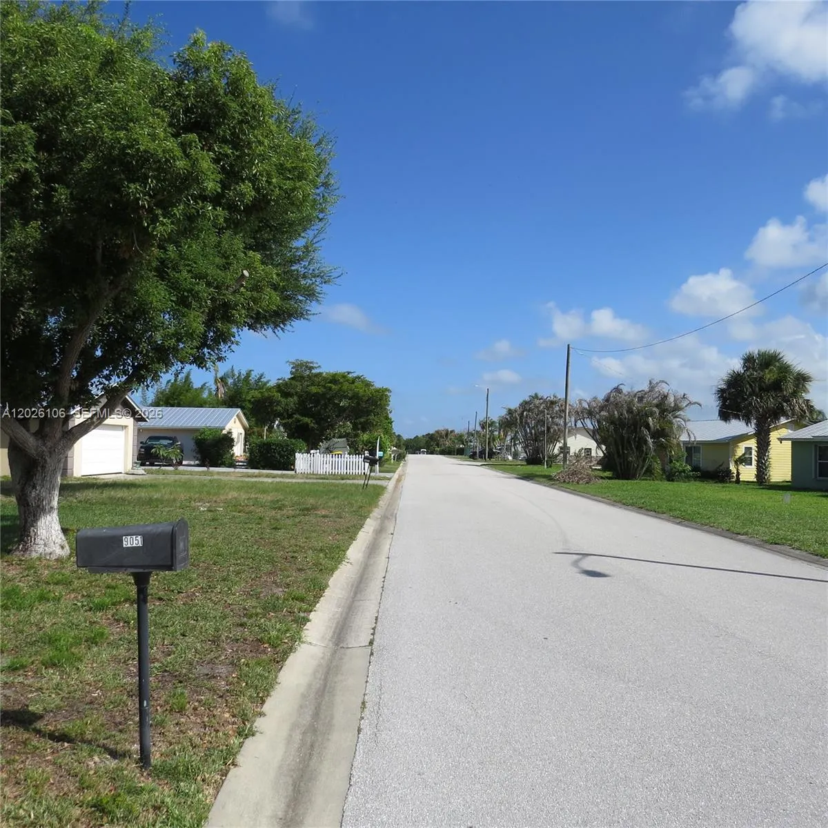 9051 SE Eagle Ave, Hobe Sound FL 33455