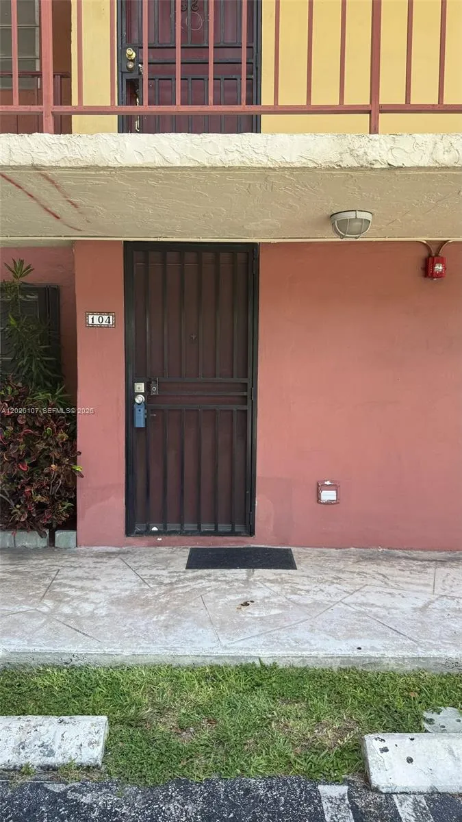 8775 Park Blvd # 104, Miami FL 33172