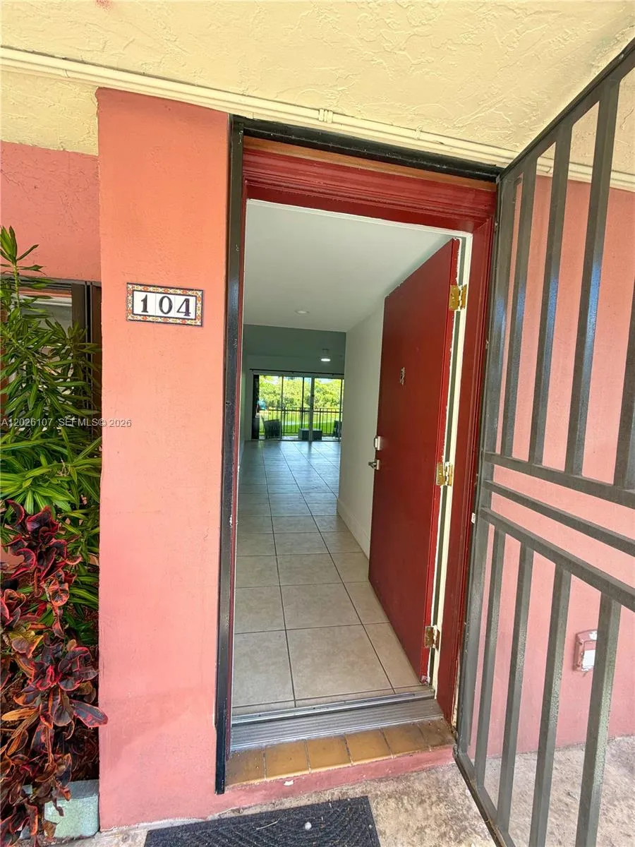 8775 Park Blvd # 104, Miami FL 33172