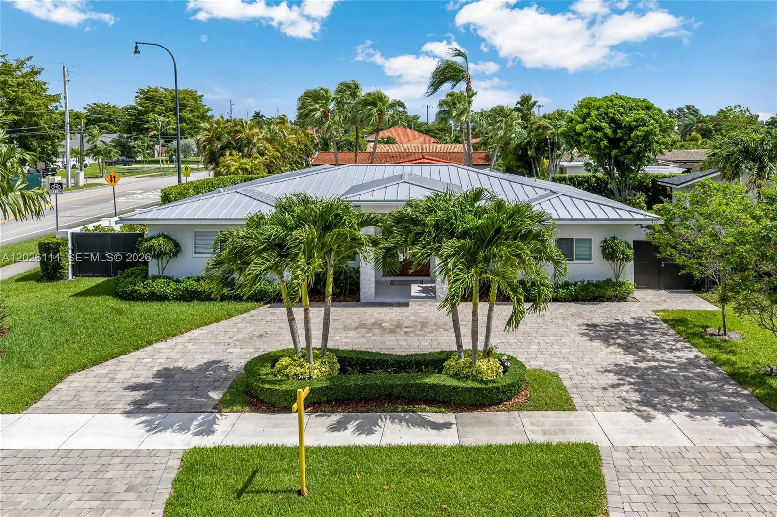 4 bedroom 2 bath for sale at 9641 SW 66th St, Miami FL 33173