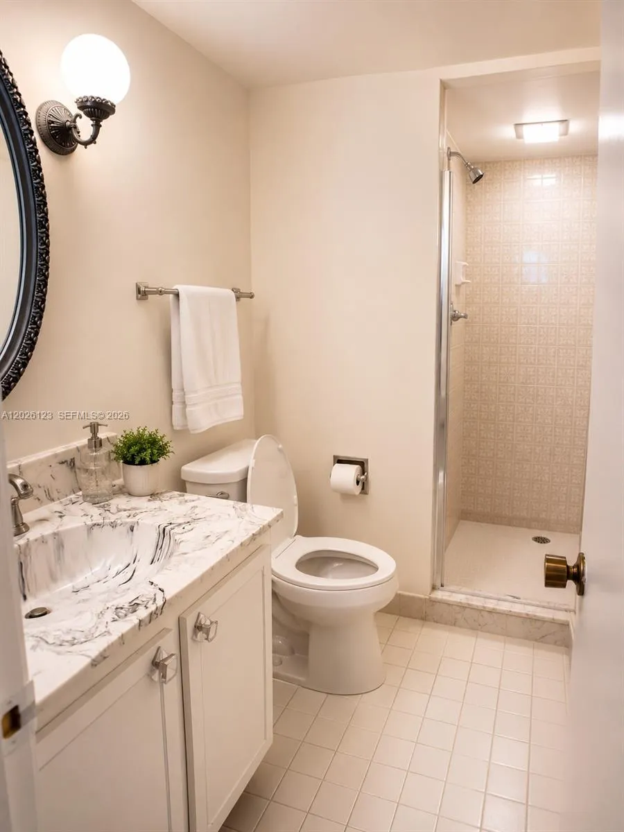 1865 S Ocean Dr # 2G, Hallandale Beach FL 33009