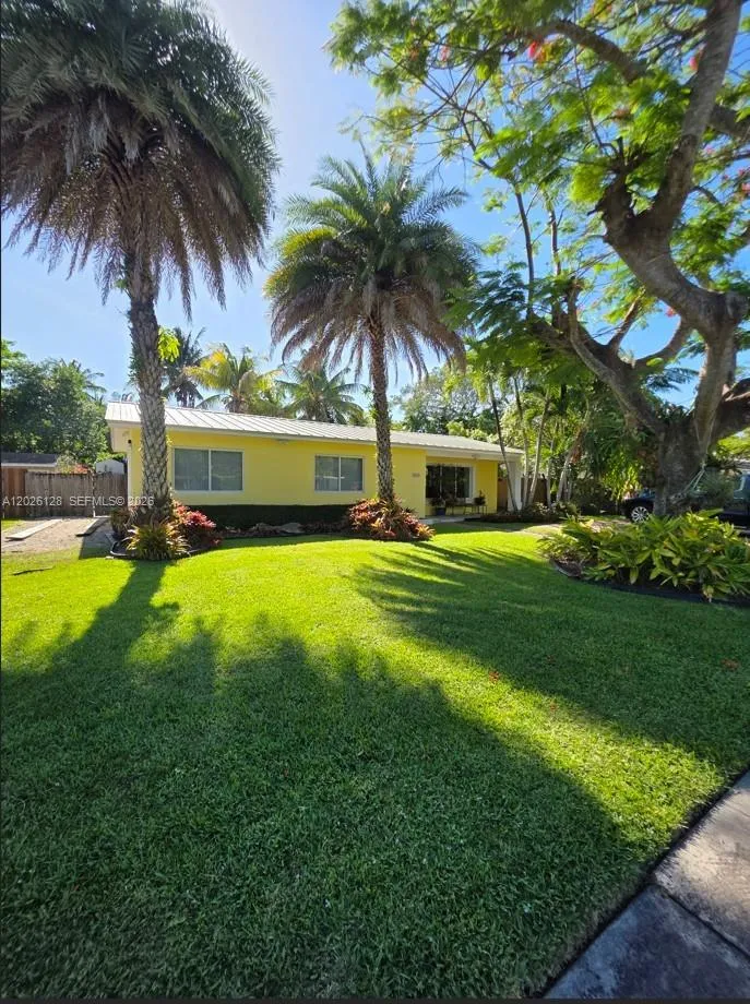 8040 SW 63rd Pl, Miami FL 33143