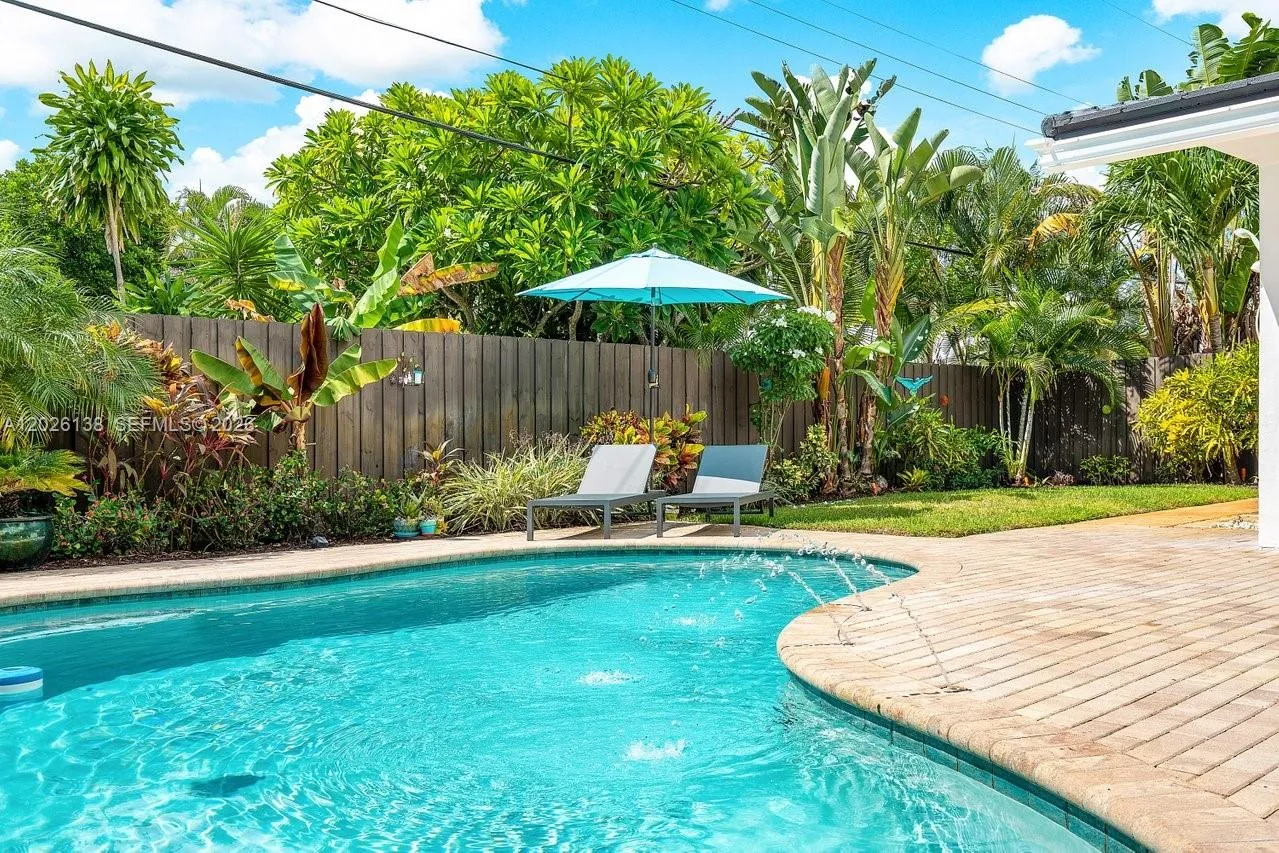 2010 NE 57th St, Fort Lauderdale FL 33308