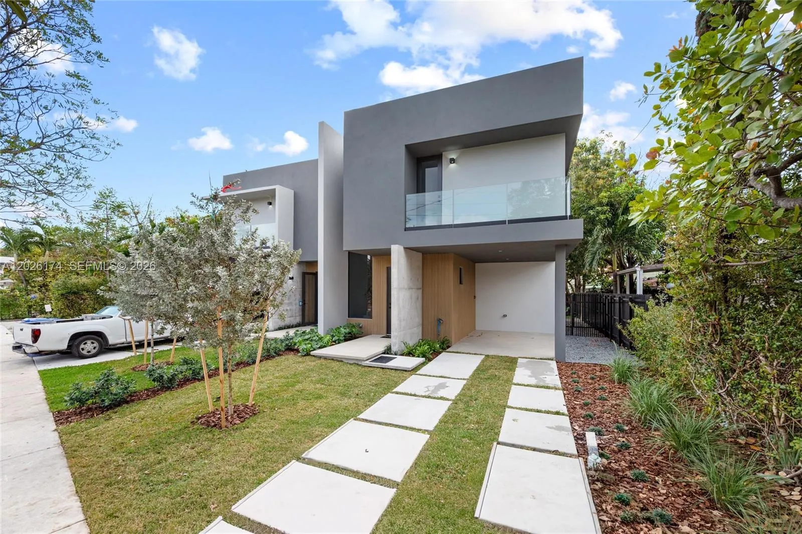 2980 SW 2nd St, Miami FL 33135