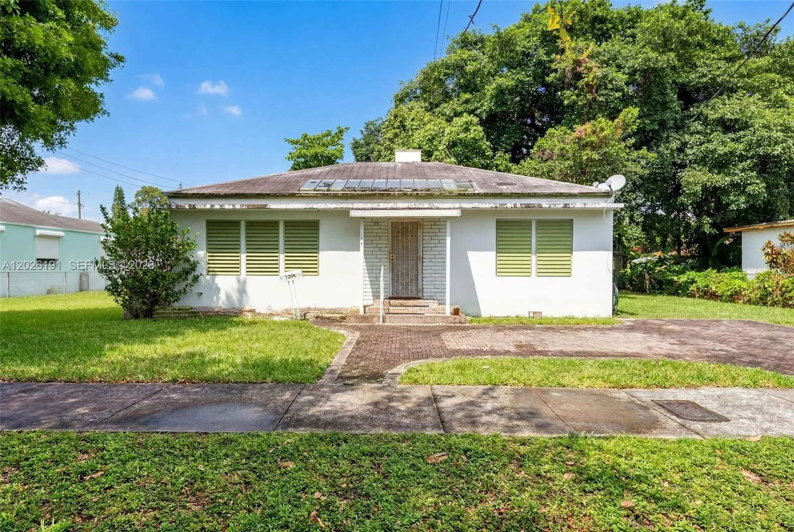 1279 NW 41st St, Miami FL 33142