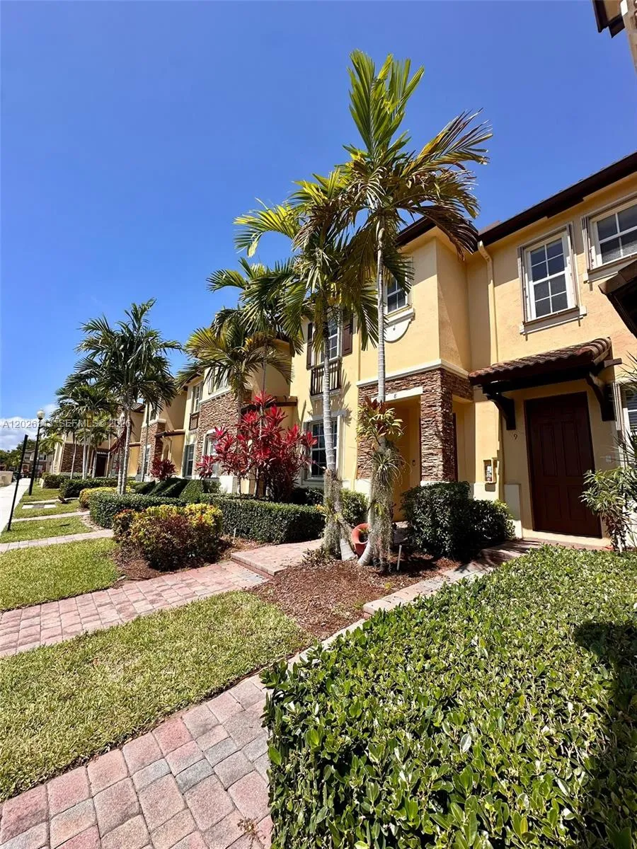 9153 SW 227th St # 9, Cutler Bay FL 33190