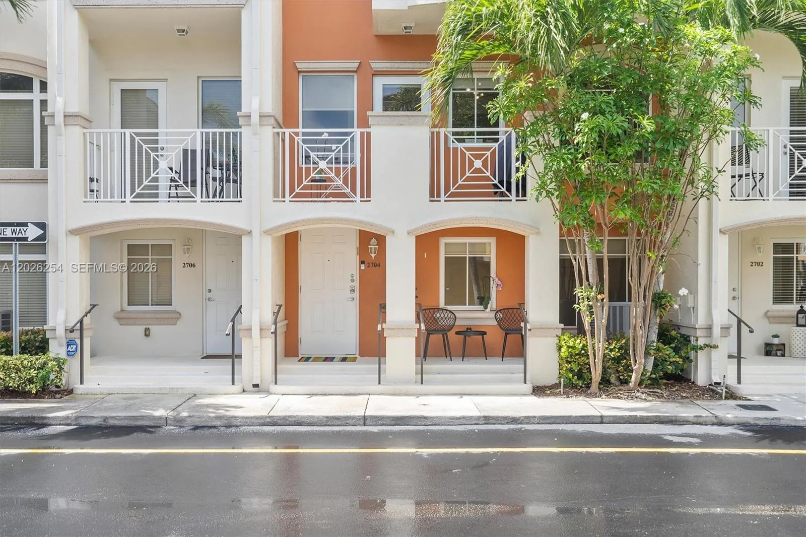 2704 NE 184th Ter, Aventura FL 33160