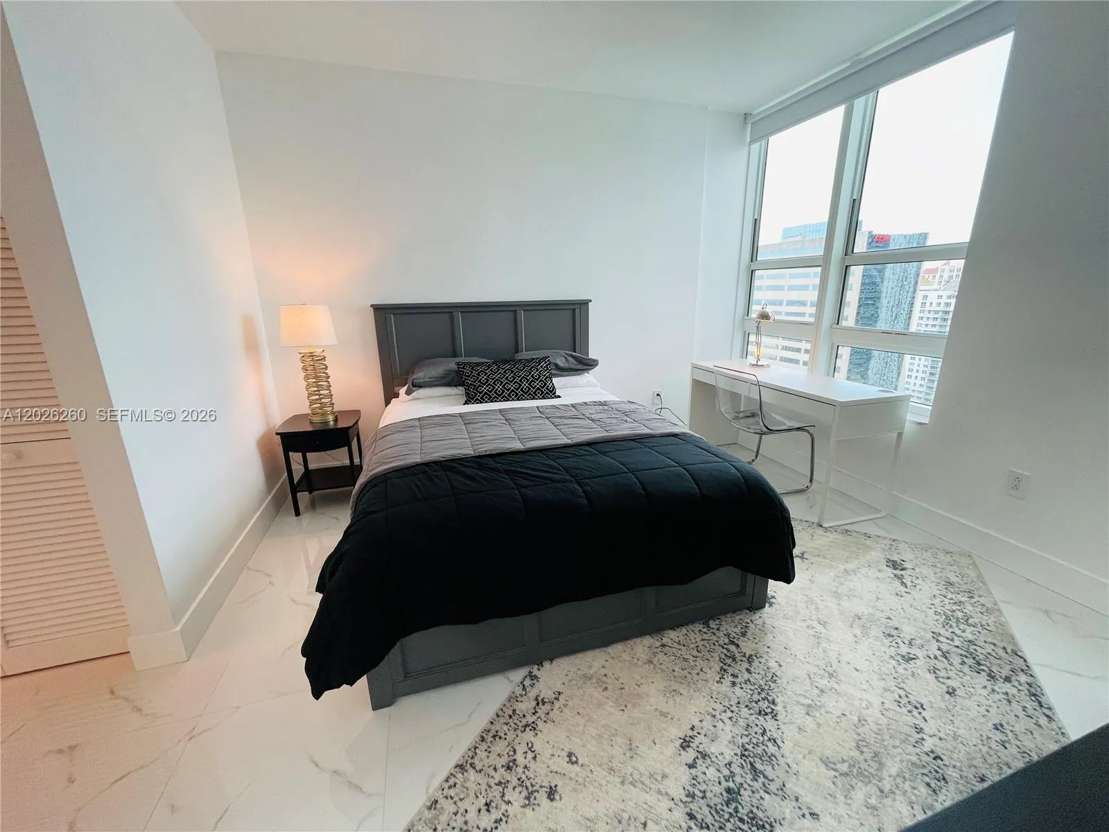 950 Brickell Bay Dr # 3207, Miami FL 33131