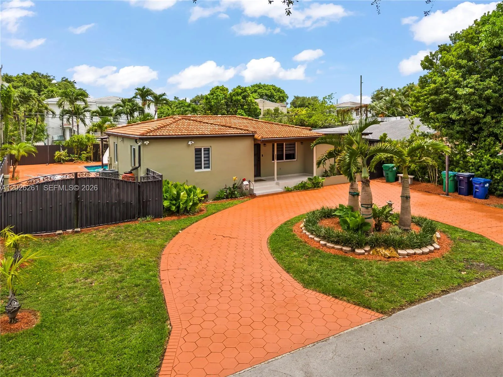 6250 SW 20 ter, Miami FL 33155