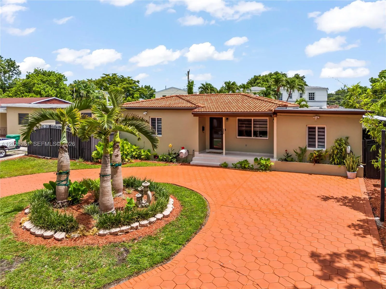 6250 SW 20 ter, Miami FL 33155