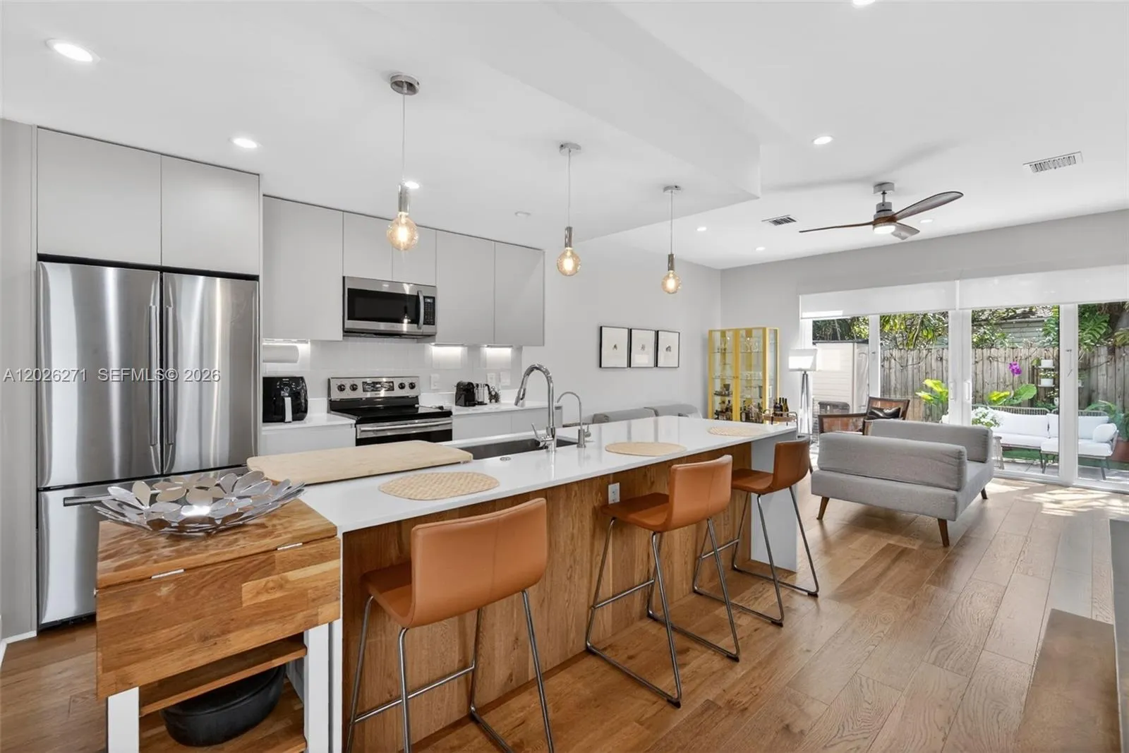 560 SW 6th Ave, Fort Lauderdale FL 33315