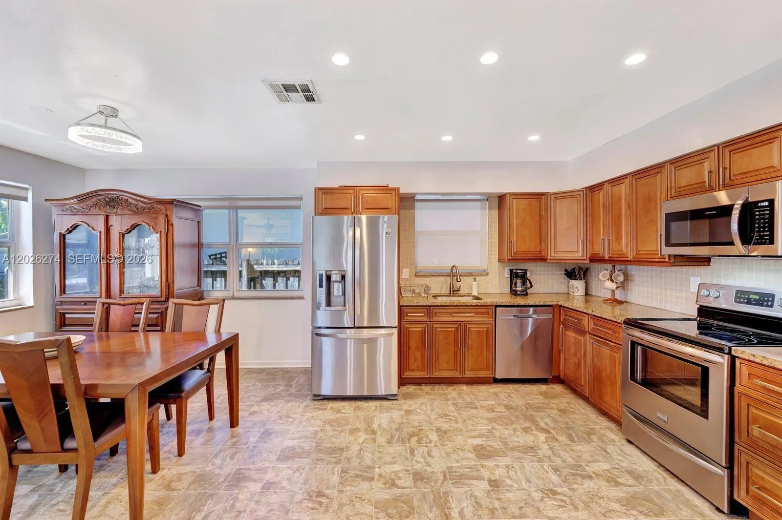 45 SE 14th St, Dania Beach FL 33004