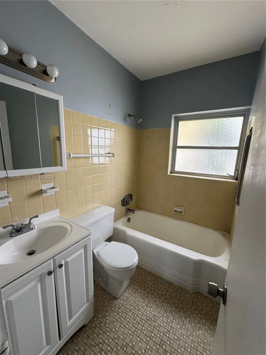 10281 E Bay Harbor Dr # A6, Bay Harbor Islands FL 33154