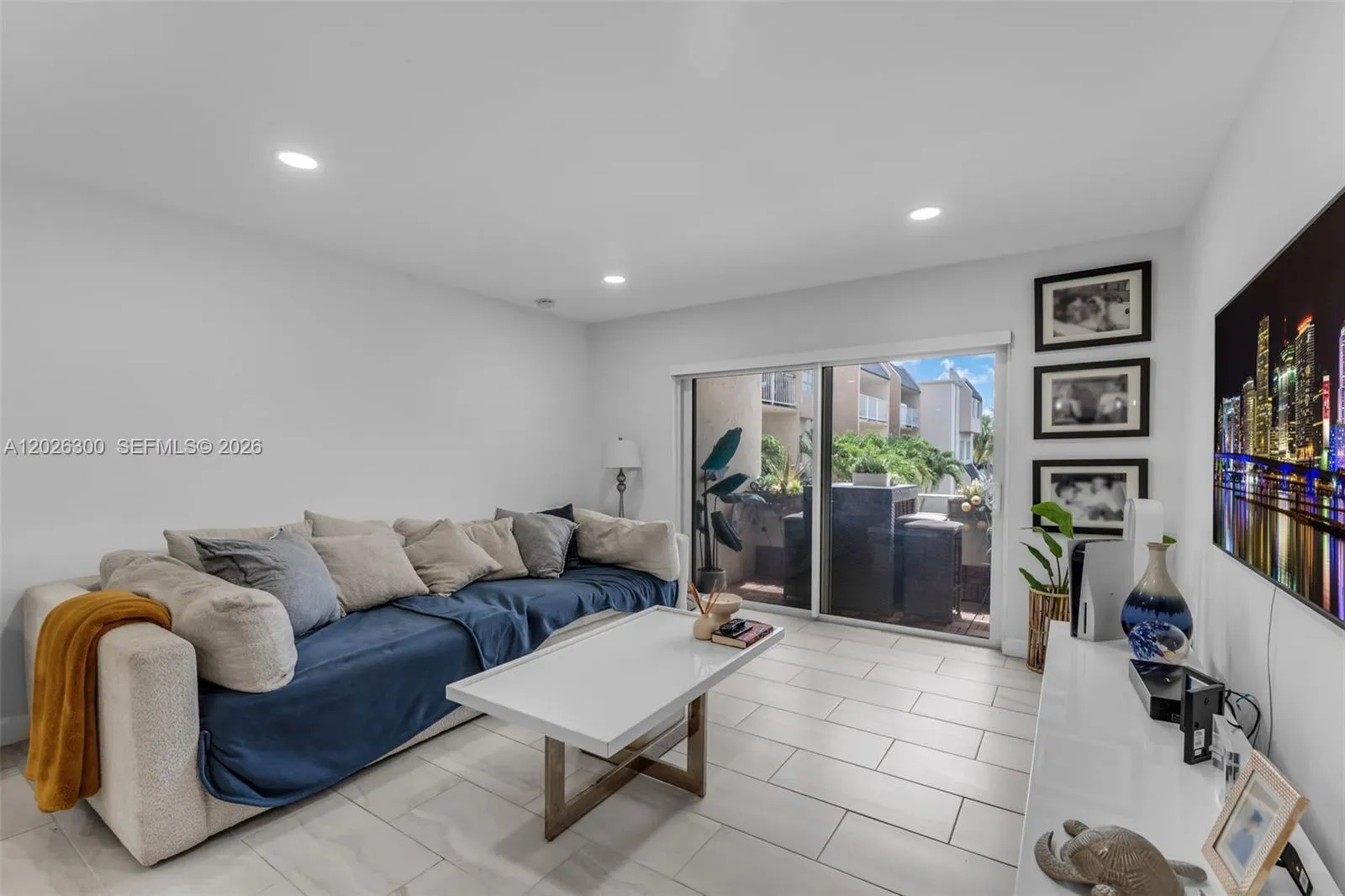 7765 SW 86th St # 205, Miami FL 33143