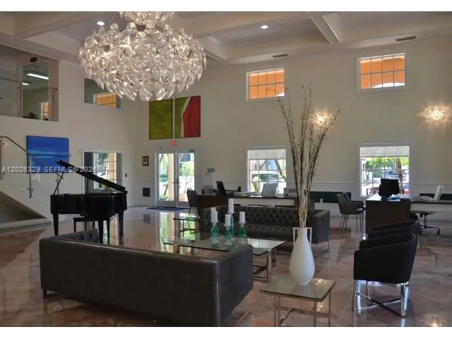 9621 Fontainebleau Blvd # 304, Miami FL 33172