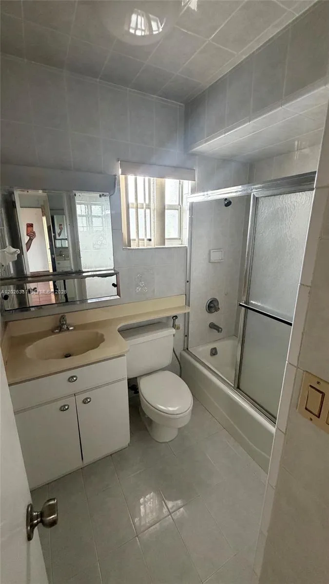 770 E 19th St # A, Hialeah FL 33013