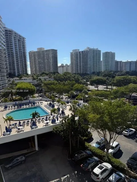3701 N Country Club Dr # 706, Aventura FL 33180