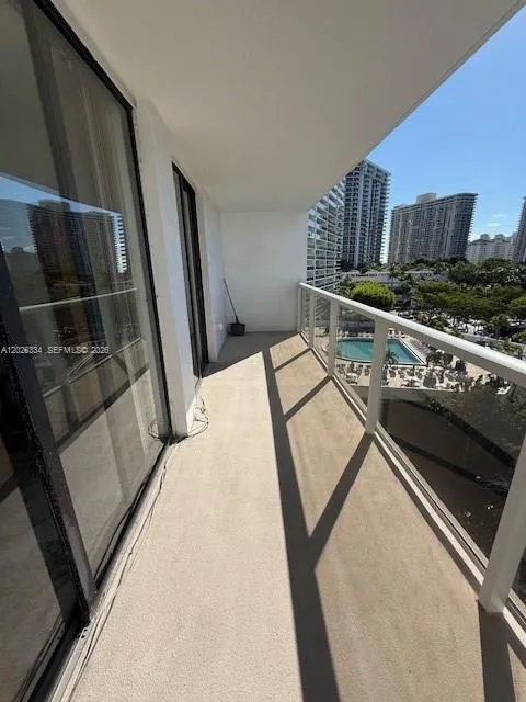 3701 N Country Club Dr # 706, Aventura FL 33180